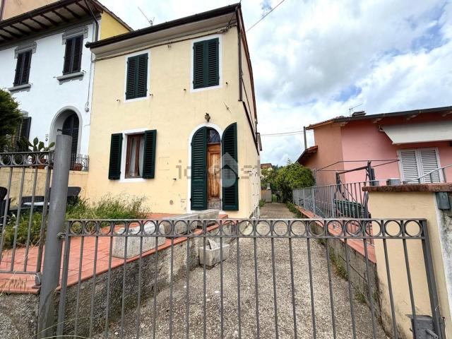 Villetta indipendente in vendita di 120 m² in Via di Burgianico, 40