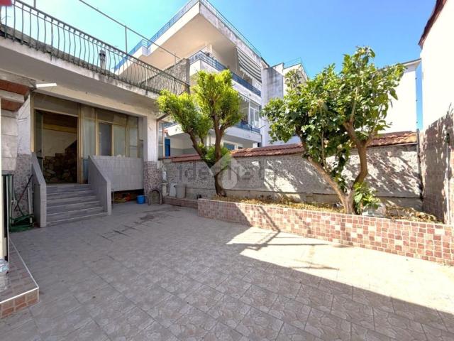 Villetta indipendente in vendita di 120 m² in Via E. A. Mario