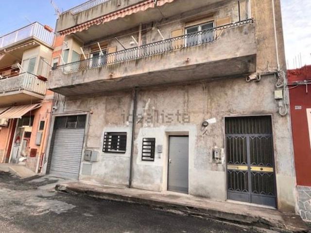 Villetta indipendente in vendita di 120 m² in Via Ernesto Basile