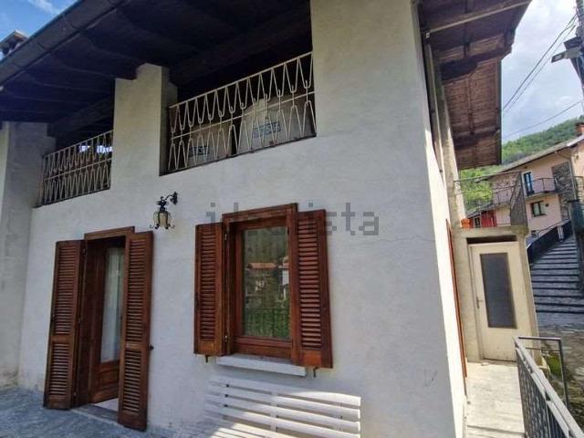 Villetta indipendente in vendita di 120 m² in Via Fontanella