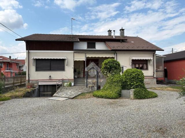 Villetta indipendente in vendita di 120 m² in Via Foscolo, 2