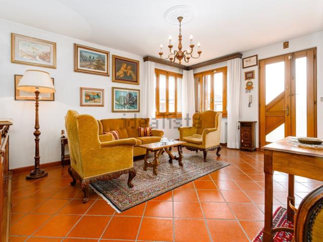 Villetta indipendente in vendita di 120 m² in Via Luigi Francolini, 6