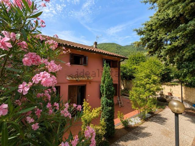 Villetta indipendente in vendita di 120 m² in Via Morroni, 29