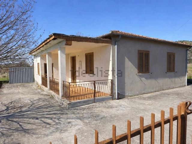 Villetta indipendente in vendita di 120 m² in Via Nevali, 9