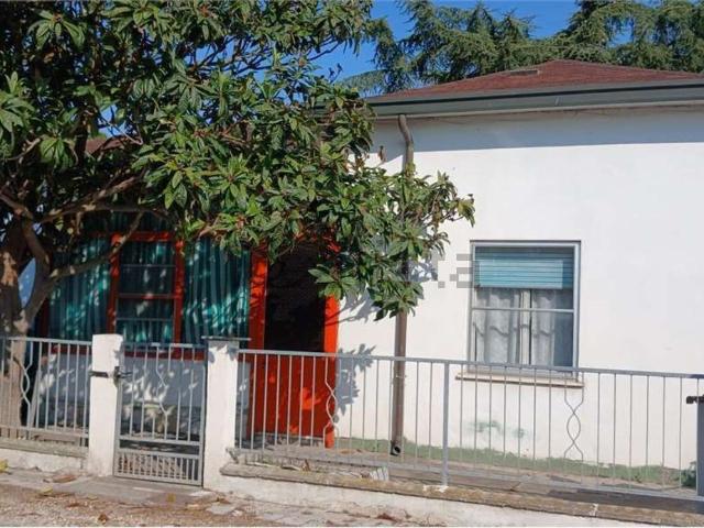 Villetta indipendente in vendita di 120 m² in Via Sospiri