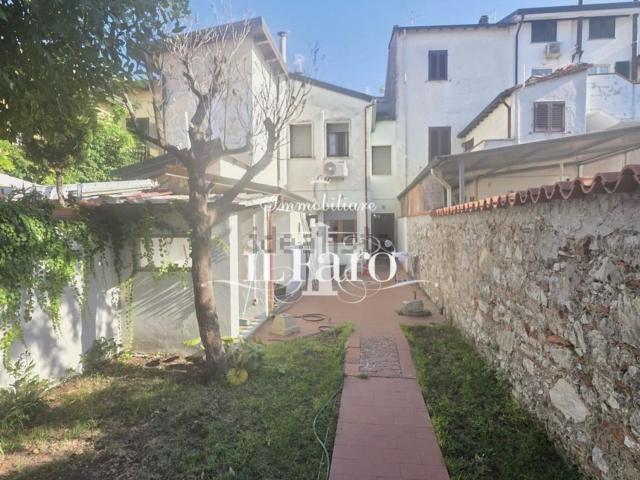 Villetta indipendente in vendita di 120 m² in Via Sant&apos  Antonio M. Pucci
