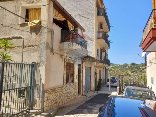 Villetta indipendente in vendita di 120 m² in Via Serradifalco, 66