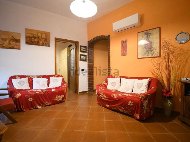 Villetta indipendente in vendita di 120 m² in Via Principe di Napoli