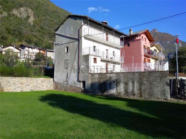 Villetta indipendente in vendita di 120 m² in Via Ronc de vaccaz