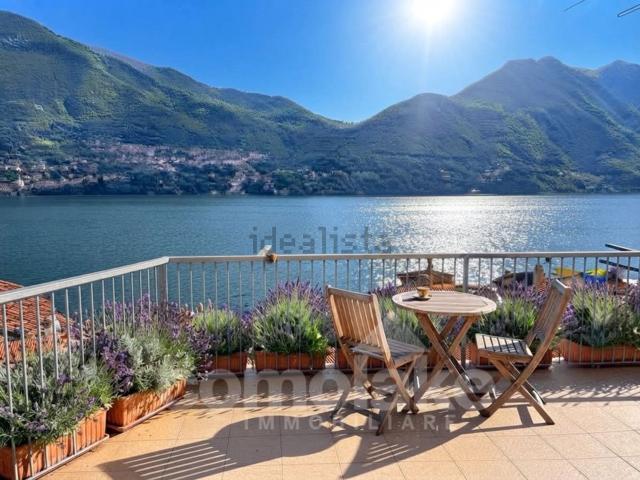 Villetta indipendente in vendita di 120 m² in Via Regina