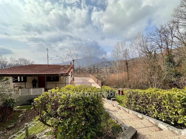 Villetta indipendente in vendita di 120 m² in Via Ruffini, 13