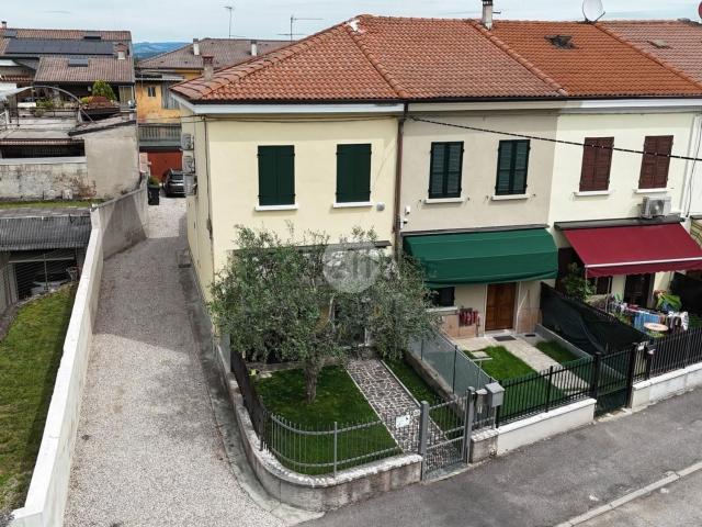Villetta indipendente in vendita di 120 m² in Via Trieste, 32