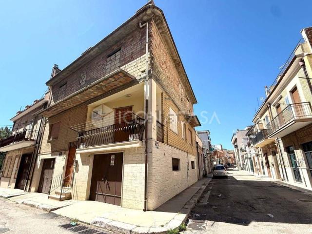 Villetta indipendente in vendita di 120 m² in Via Tripoli