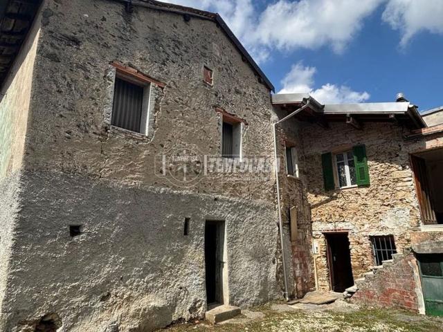 Villetta indipendente in vendita di 120 m² in Via Vincenzo Gioberti, 1