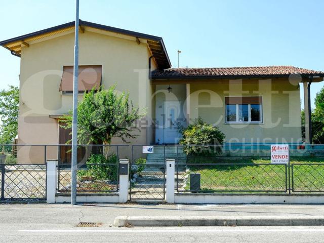 Villetta indipendente in vendita di 120 m² in Via Zamper, 8