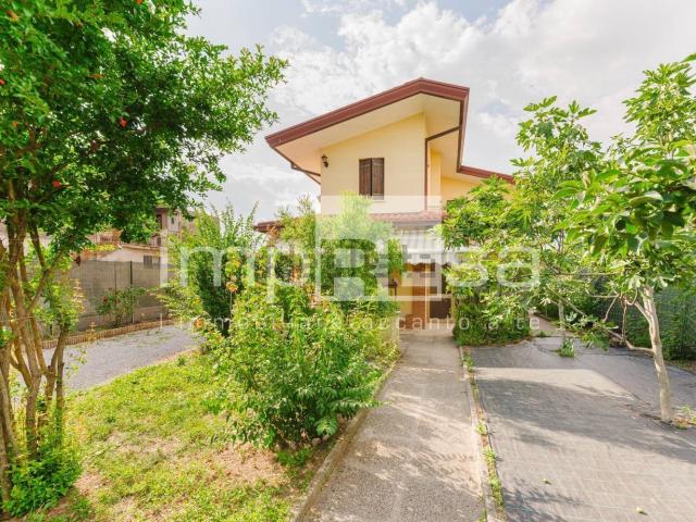 Villetta indipendente in vendita di 120 m² in Borgo dei Nobili