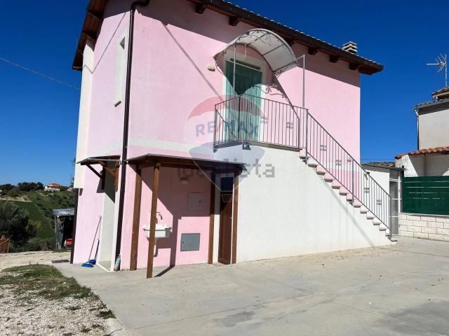 Villetta indipendente in vendita di 120 m² in Contrada Cese, 43