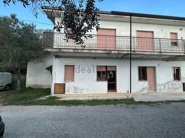 Villetta indipendente in vendita di 120 m² in Contrada Elice, 4