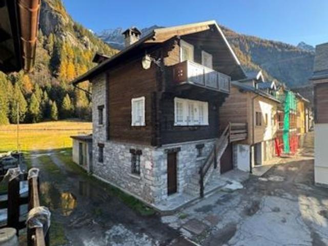 Villetta indipendente in vendita di 120 m² in Frazione Fondovalle, 39