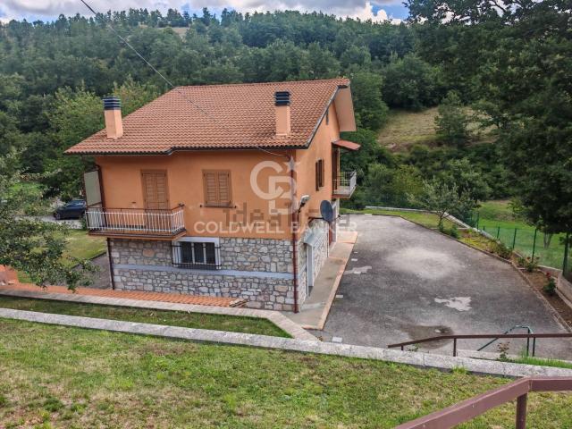 Villetta indipendente in vendita di 120 m² in Località Cascine di Opagna