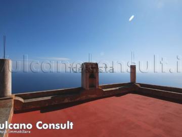 Alicudi Isola, Sicilia - Terrazzo