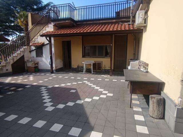 Villetta indipendente in vendita di 120 m² in Strada Statale dell&apos Etna e delle Madonie