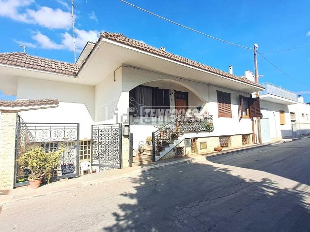 Villetta indipendente in vendita di 121 m² in Via T. Tasso, 9