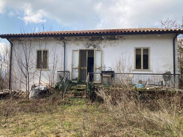 Villetta indipendente in vendita di 12250 m² in Via Greppa