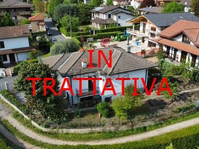 Villetta indipendente in vendita di 122 m² in Via G. Leopardi, 6