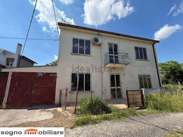 Villetta indipendente in vendita di 123 m² in Via Oratorio
