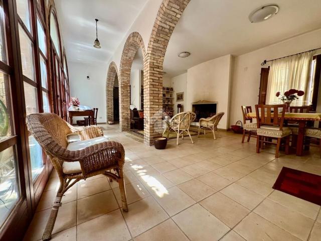 Villetta indipendente in vendita di 210 m² in Vico II Giuseppe Zuddas, 4