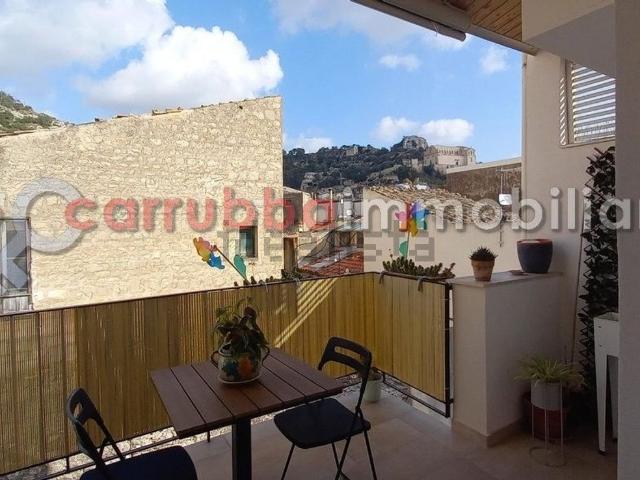 Villetta indipendente in vendita di 123 m² in Vico Rodi, 11