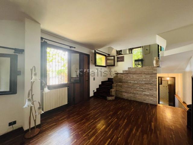 Villetta indipendente in vendita di 124 m² in Via Decorati al Valore Civile, 113