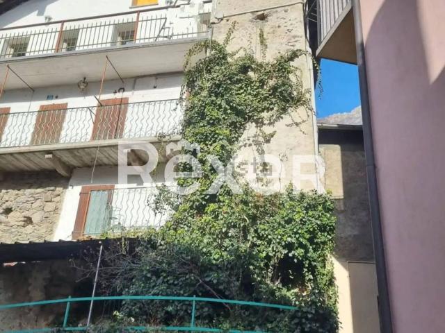 Villetta indipendente in vendita di 124 m² in Via Rovarey