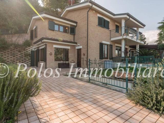 Villetta indipendente in vendita di 124 m² in Contrada Cantagallo, 50