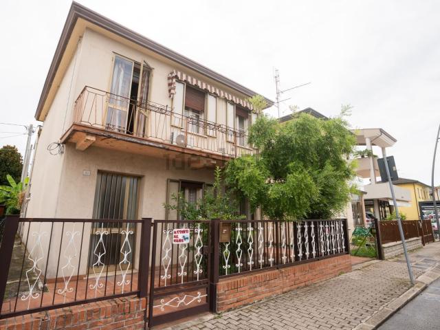 Villetta indipendente in vendita di 124 m² in Corso delle Terme