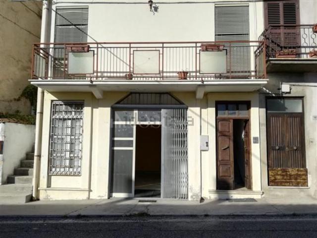 Villetta indipendente in vendita di 125 m² in Via Roma
