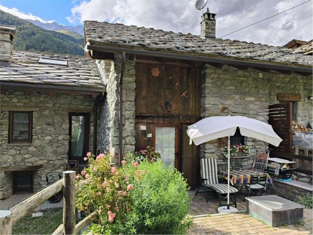 Villetta indipendente in vendita di 125 m² in Frazione La Clapey