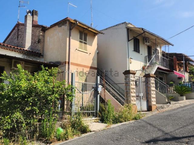 Villetta indipendente in vendita di 126 m² in Via Ambrogio Pettorini, 38