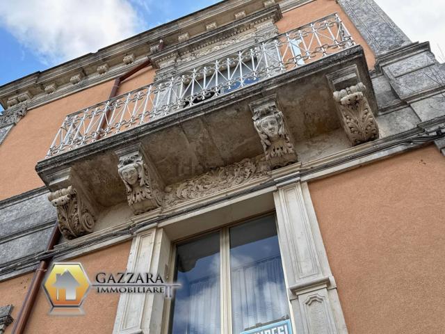 Villetta indipendente in vendita di 126 m² in Via Alessandro Manzoni, 119