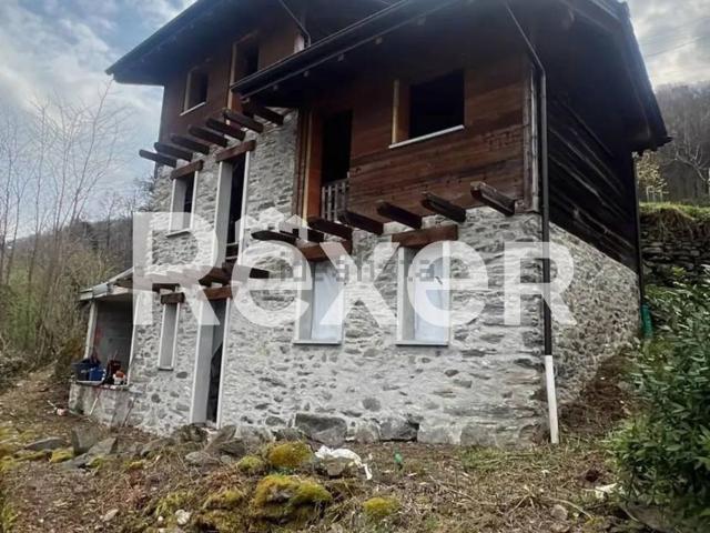 Villetta indipendente in vendita di 126 m² in Via dė Giacomi