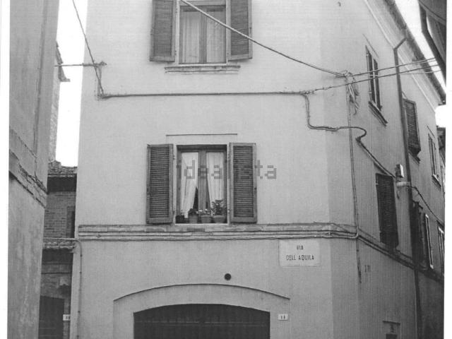 Villetta indipendente in vendita di 127 m² in Via dell&apos Aquila