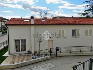 Villetta indipendente in vendita di 127 m² in Via della Croce, 45