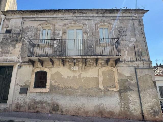 Villetta indipendente in vendita di 127 m² in Via Regina Elena