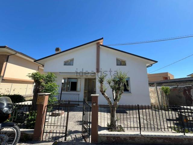 Villetta indipendente in vendita di 128 m²