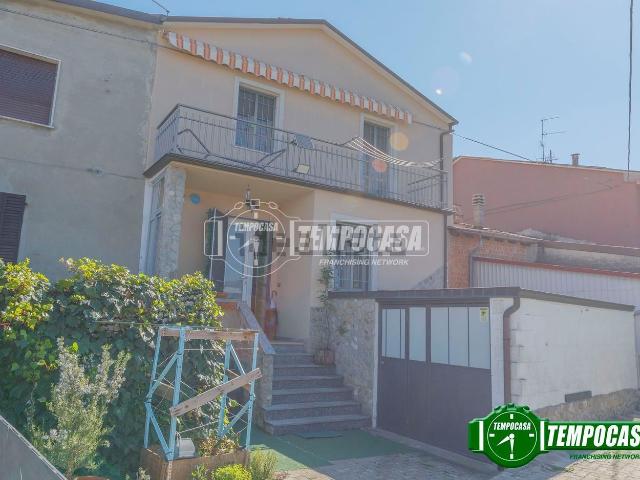 Villetta indipendente in vendita di 128 m² in Via G. Garibaldi, 24