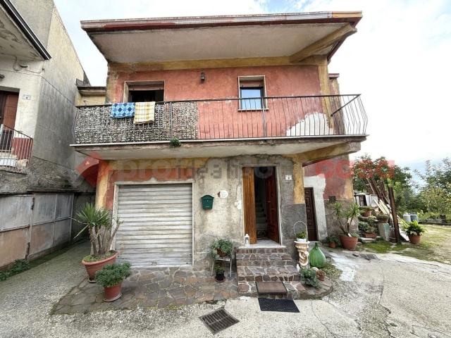Villetta indipendente in vendita di 128 m² in Via Ioffredo, 9