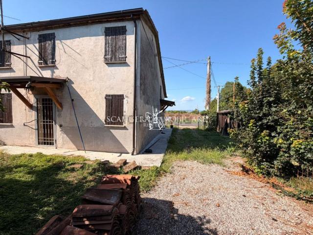 Villetta indipendente in vendita di 128 m² in Via Lovara, 15