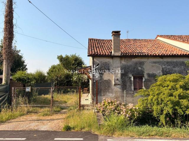 Villetta indipendente in vendita di 128 m² in Via Lovara, 15