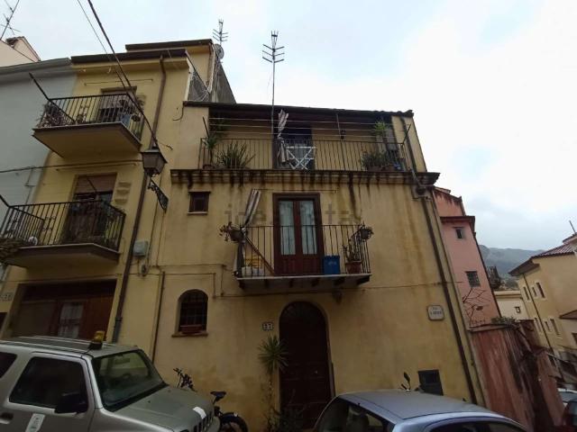 Villetta indipendente in vendita di 128 m² in Via San Nicolò, 37